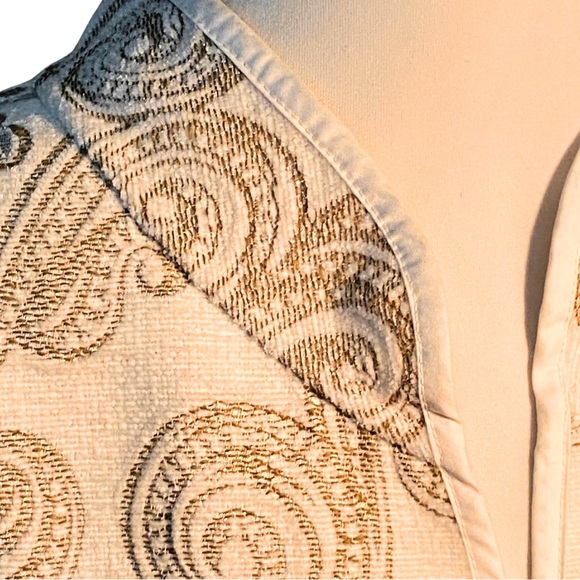 Tapestry jacket reversible in cream white and gold by Khangura - Picture 8 of 10